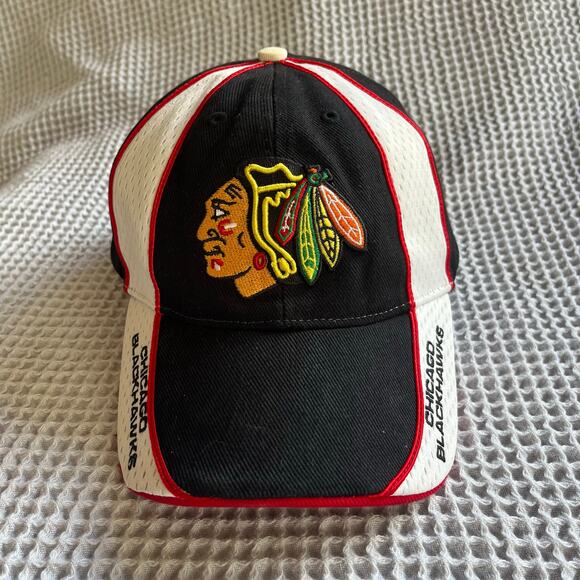 Vintage Chicago Blackhawks NHL Hat Black White Red Mesh Panel Cap - Picture 2 of 7